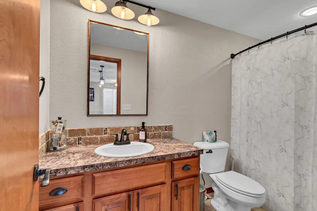 2723 E Fairchild Court Park City KS 67219