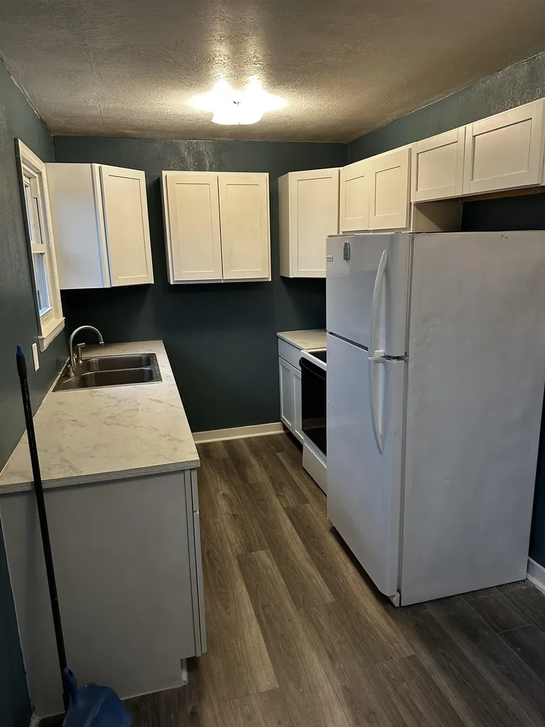 2334 S Greenwood Street Wichita KS 67211