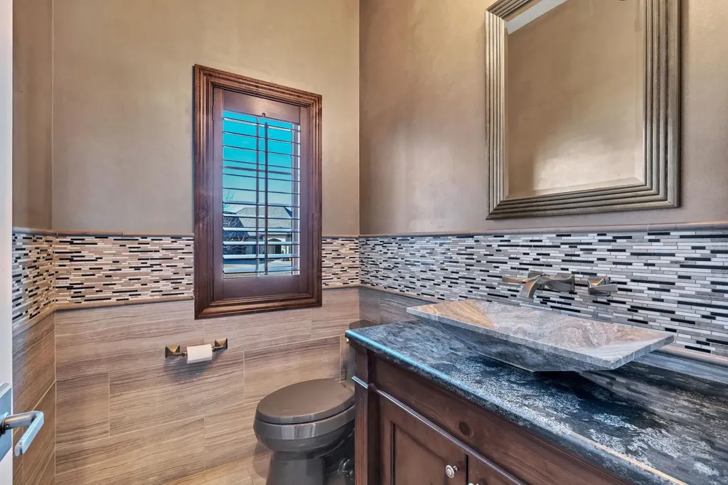10635 E Glengate Circle Wichita KS 67206