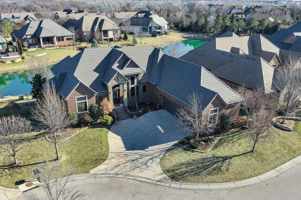 10635 E Glengate Circle Wichita KS 67206