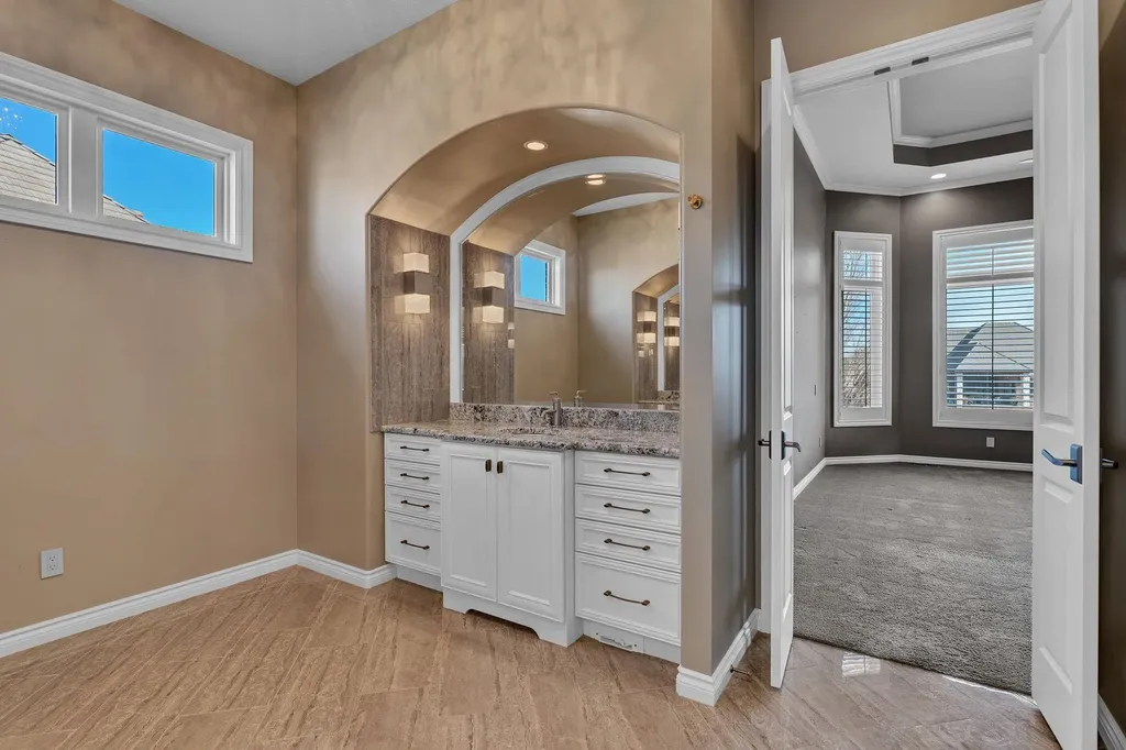 10635 E Glengate Circle Wichita KS 67206