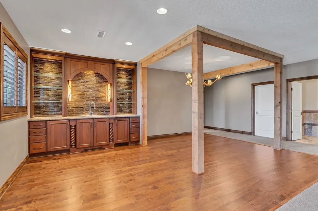 10635 E Glengate Circle Wichita KS 67206