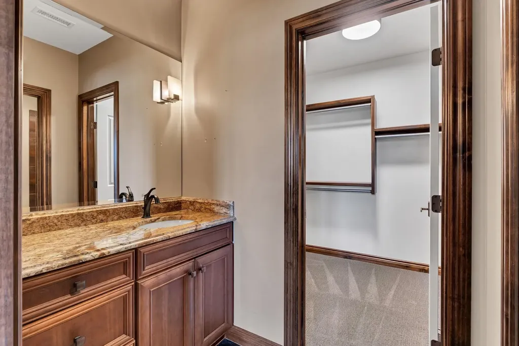 10635 E Glengate Circle Wichita KS 67206