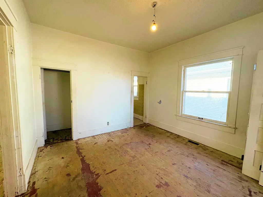 811 S D Street Arkansas City KS 67005