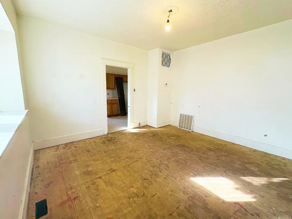 811 S D Street Arkansas City KS 67005