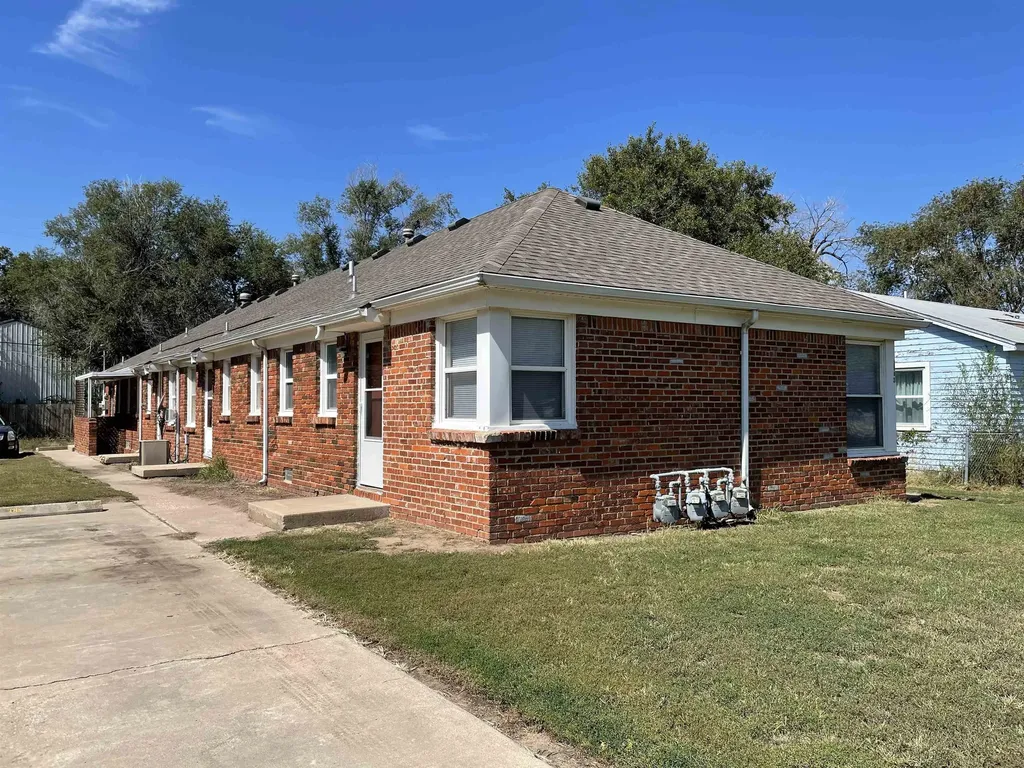 1703 S Glenn Wichita KS 67213