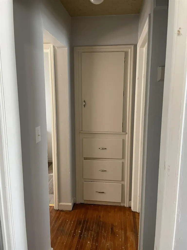1703 S Glenn Wichita KS 67213