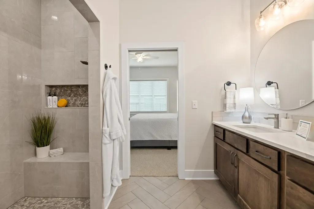 810 N Thornton Court Wichita KS 67235