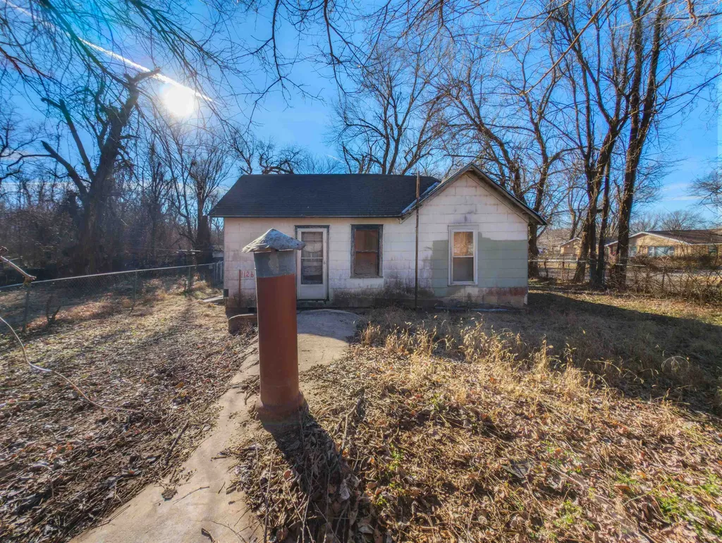 1126 N 13th Street Arkansas City KS 67005