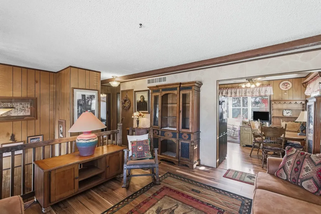 3054 S Gordon Avenue Wichita KS 67217