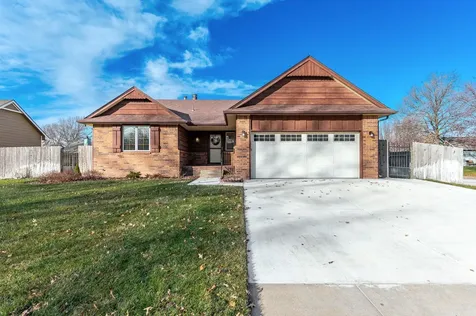 559 N Mark Allen Wichita KS 67212
