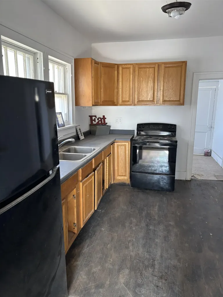 519 E Harvey Avenue Wellington KS 67152