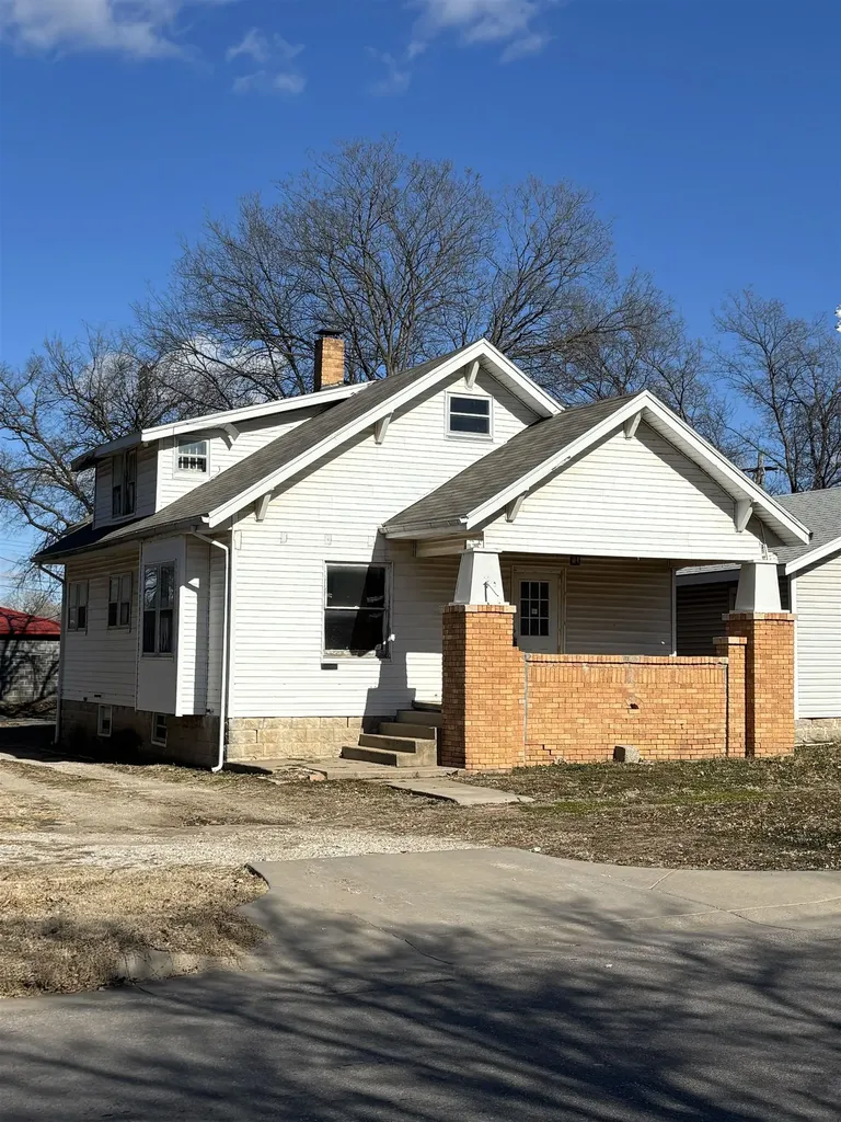 519 E Harvey Avenue Wellington KS 67152