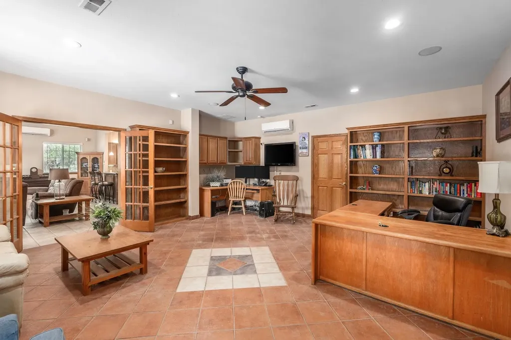 21950 W 79th Street S Viola KS 67149