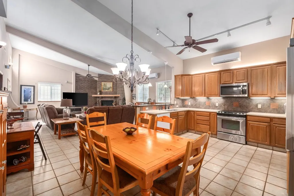 21950 W 79th Street S Viola KS 67149