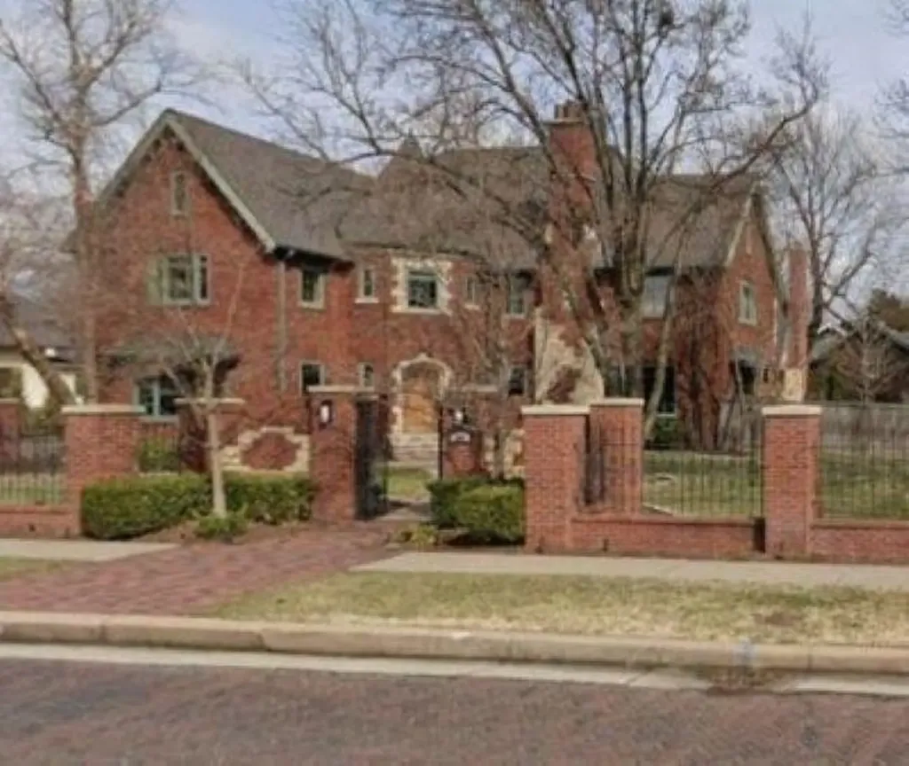 204 N Roosevelt Street Wichita KS 67208