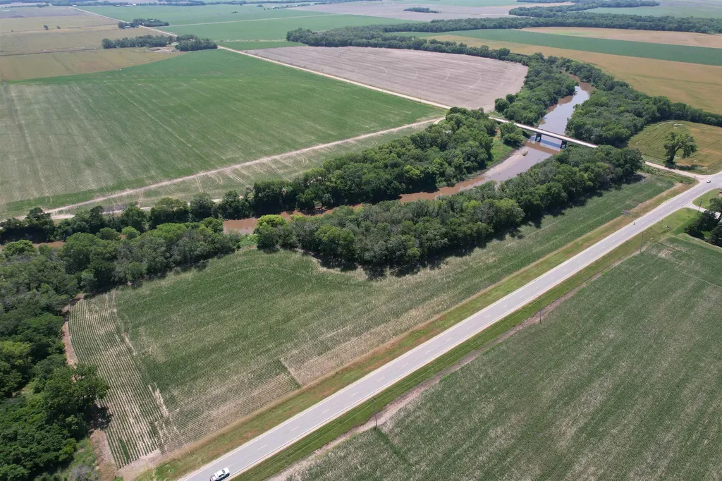 000 N Ridge Road Valley Center KS 67147