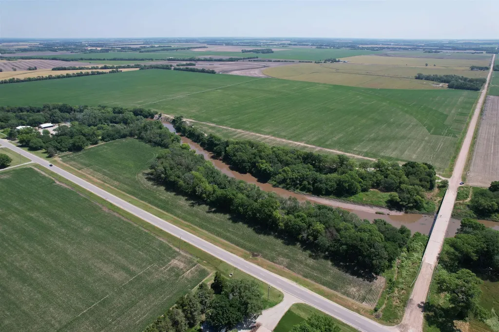 000 N Ridge Road Valley Center KS 67147
