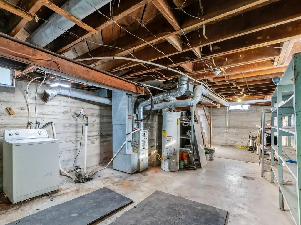 131 S Prospect Avenue Clearwater KS 67026-2601
