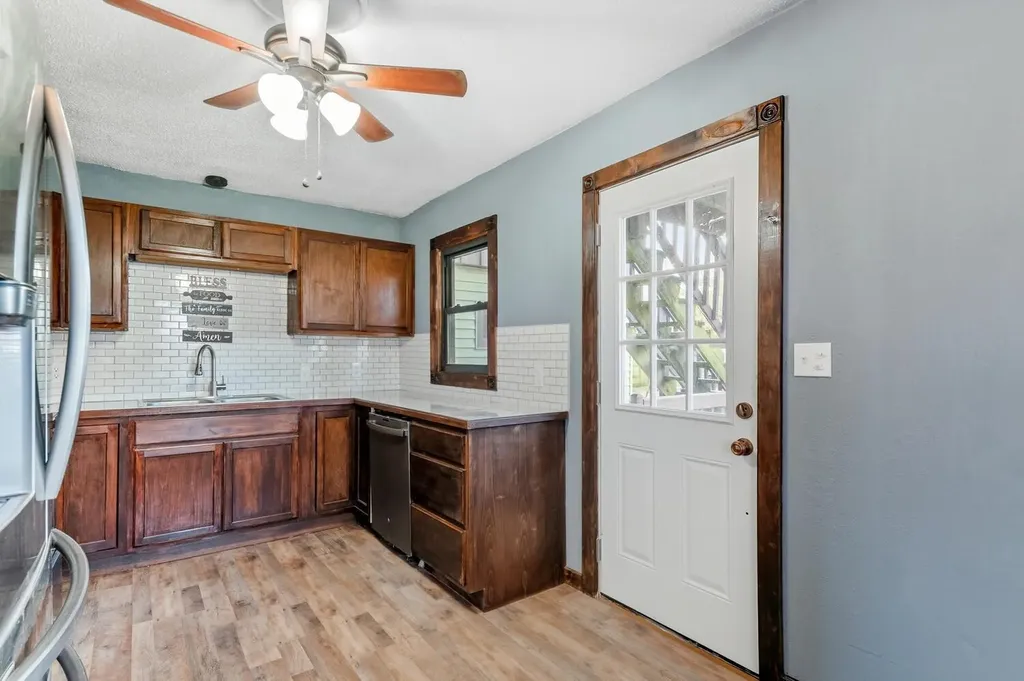 131 S Prospect Avenue Clearwater KS 67026-2601