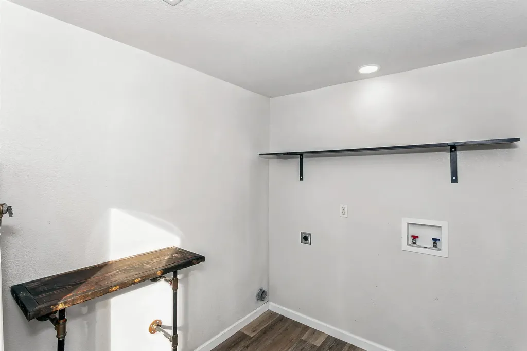 517 W Shirk Street Wichita KS 67213