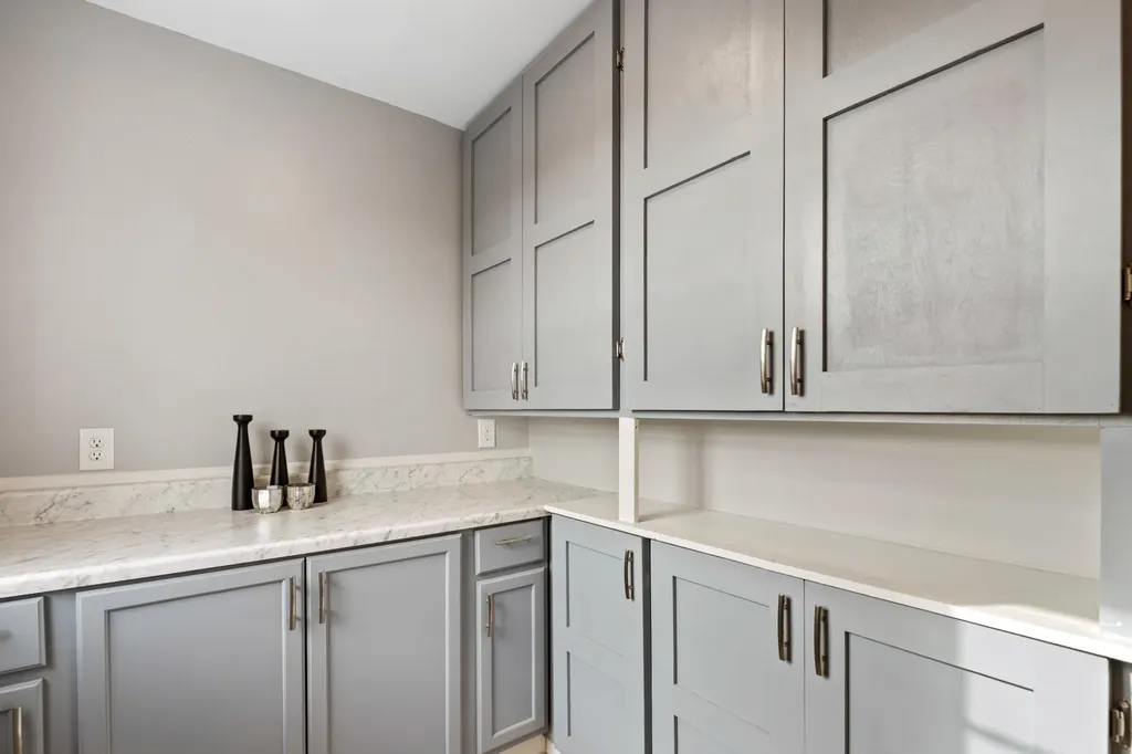 833 S Poplar Street Wichita KS 67211