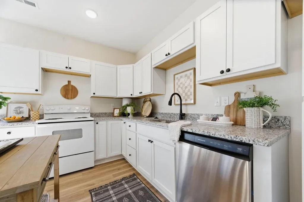1727 N Main Street Rose Hill KS 67133