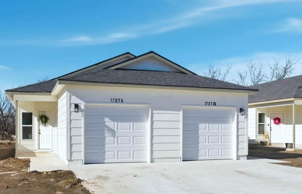 1725 N Main Street Rose Hill KS 67133