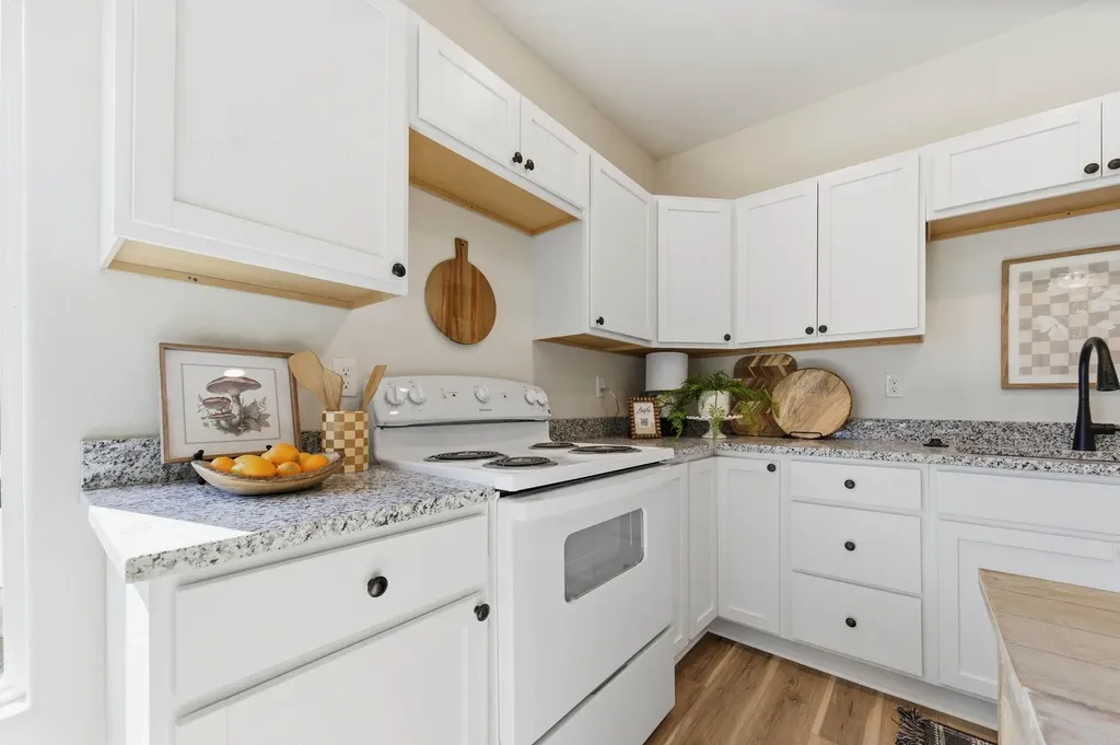 1725 N Main Street Rose Hill KS 67133