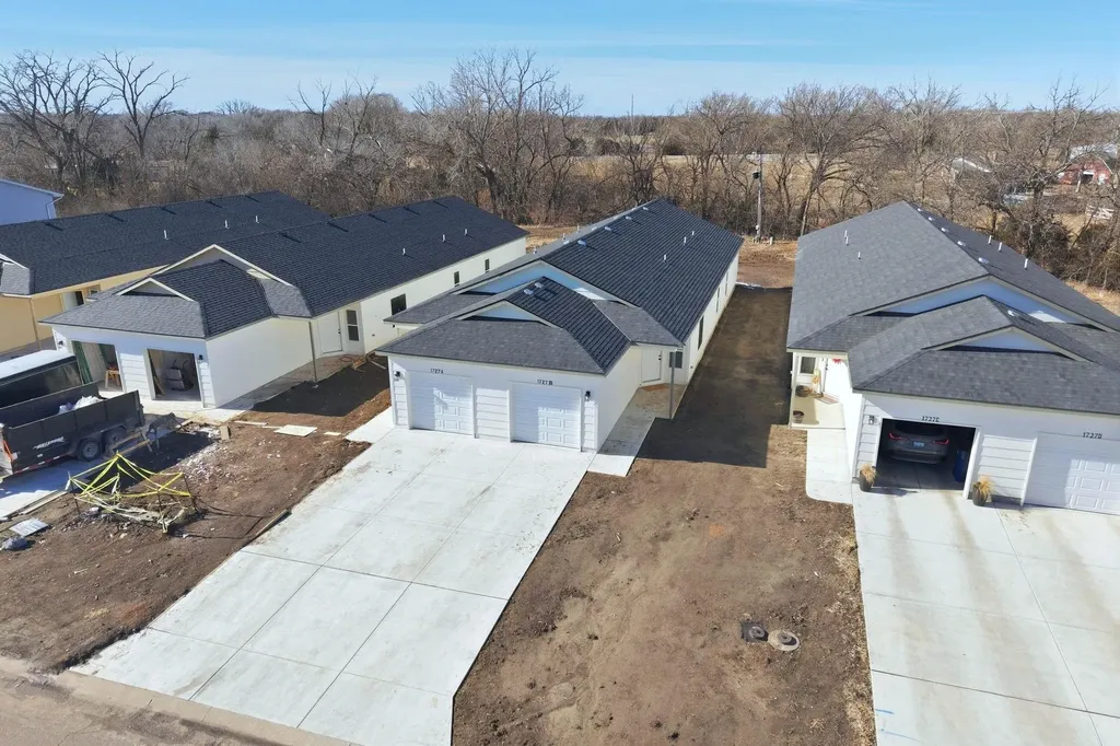 1725 N Main Street Rose Hill KS 67133