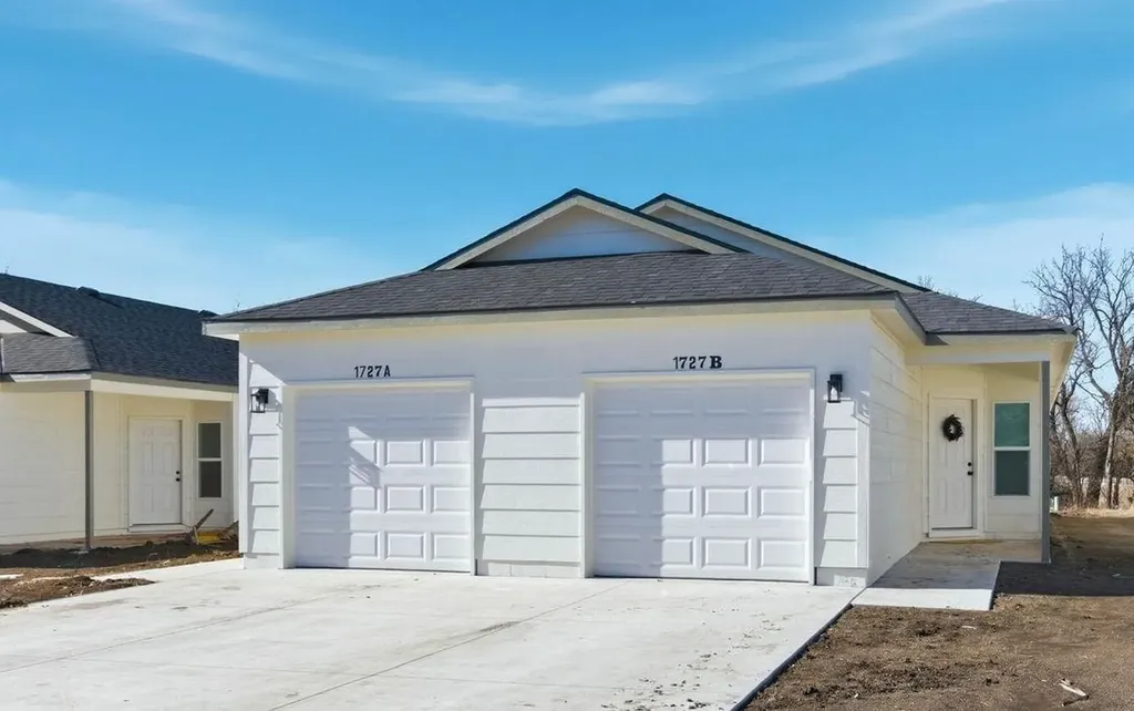 1725 N Main Street Rose Hill KS 67133