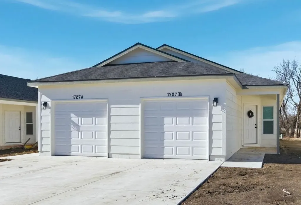 1723 N Main Street Rose Hill KS 67133