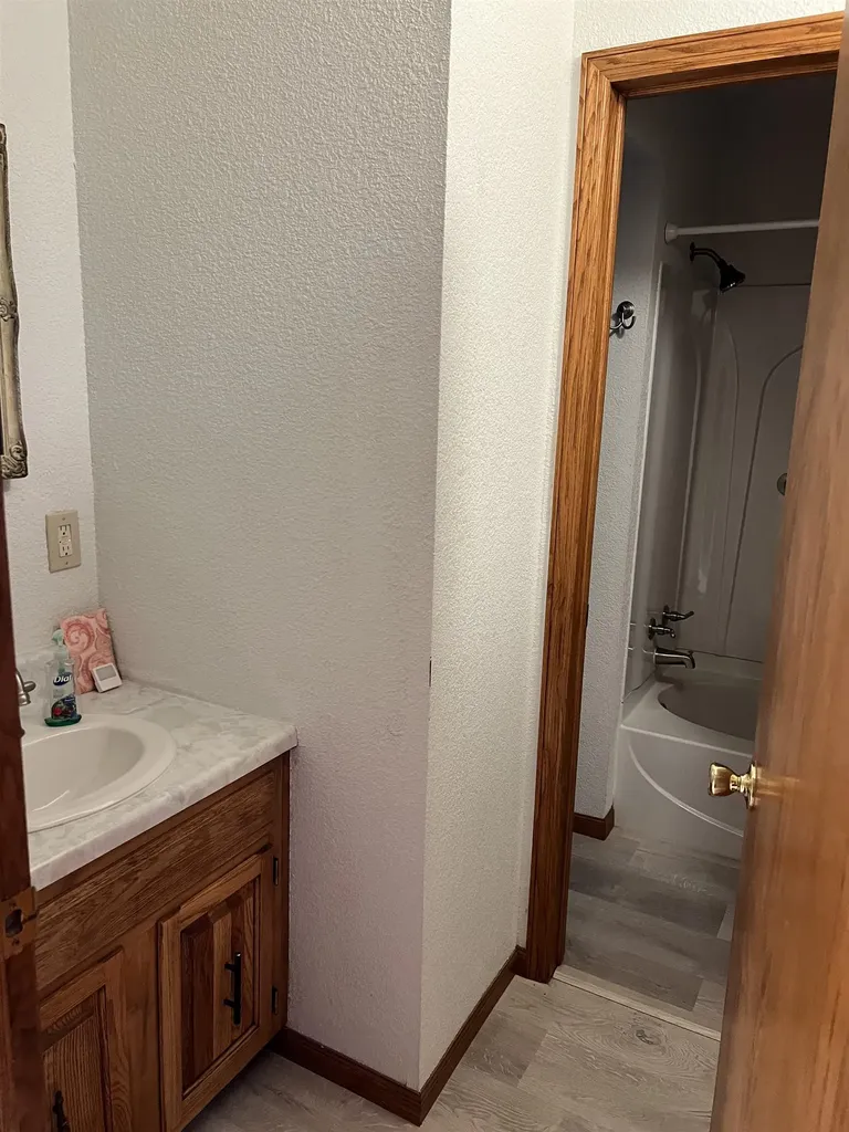 1500 E 10th Avenue Winfield KS 67156