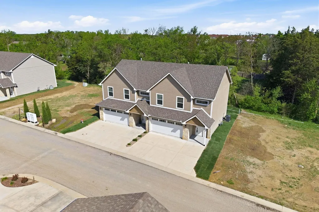 331 N 127th Street E Wichita KS 67206
