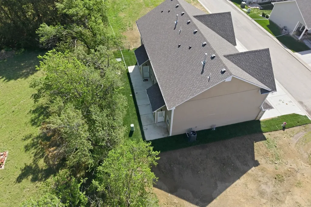 331 N 127th Street E Wichita KS 67206