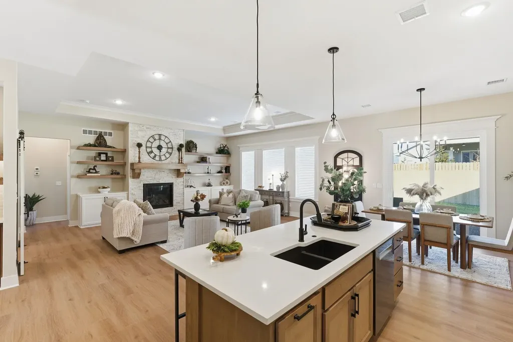 854 N Thornton Street Wichita KS 67235