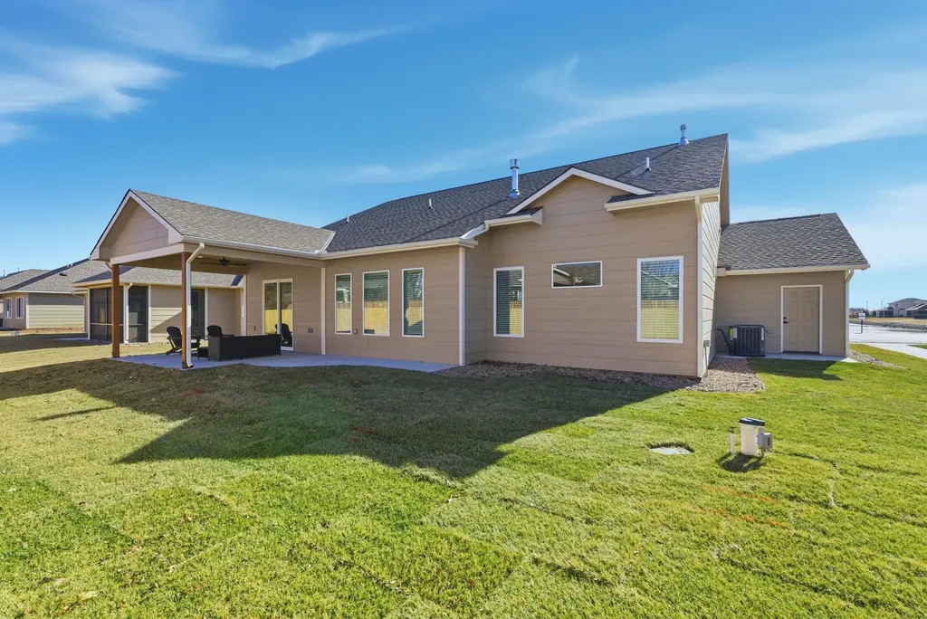 854 N Thornton Street Wichita KS 67235