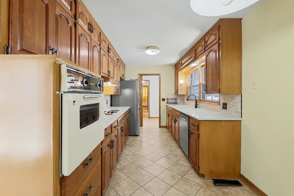 6415 E Rockwood Drive Wichita KS 67206