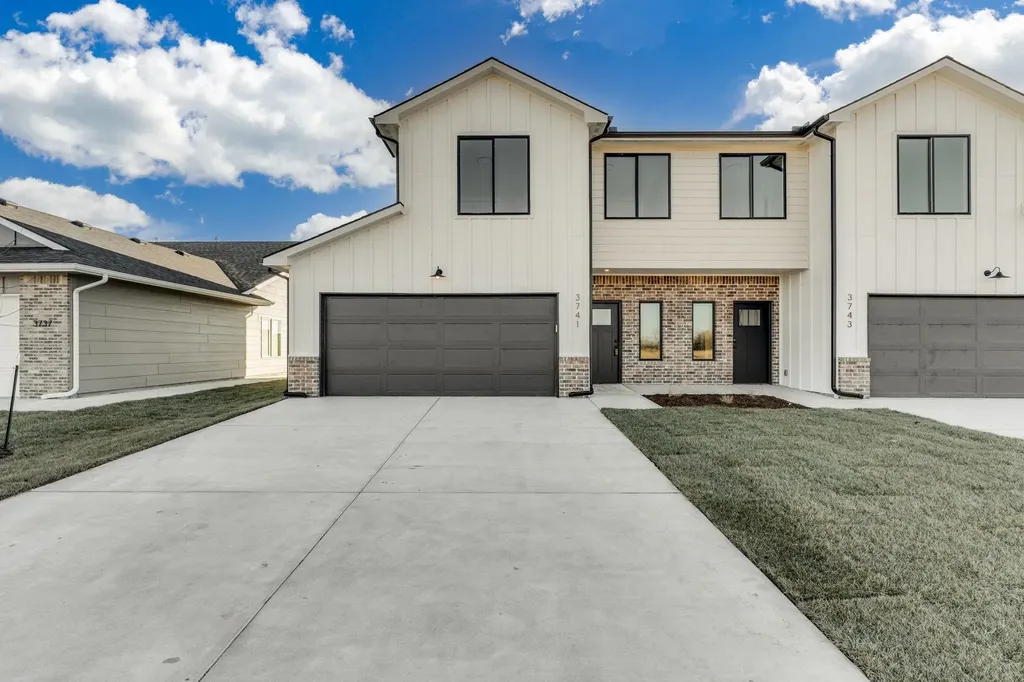 3973 W Longleaf Wichita KS 67205