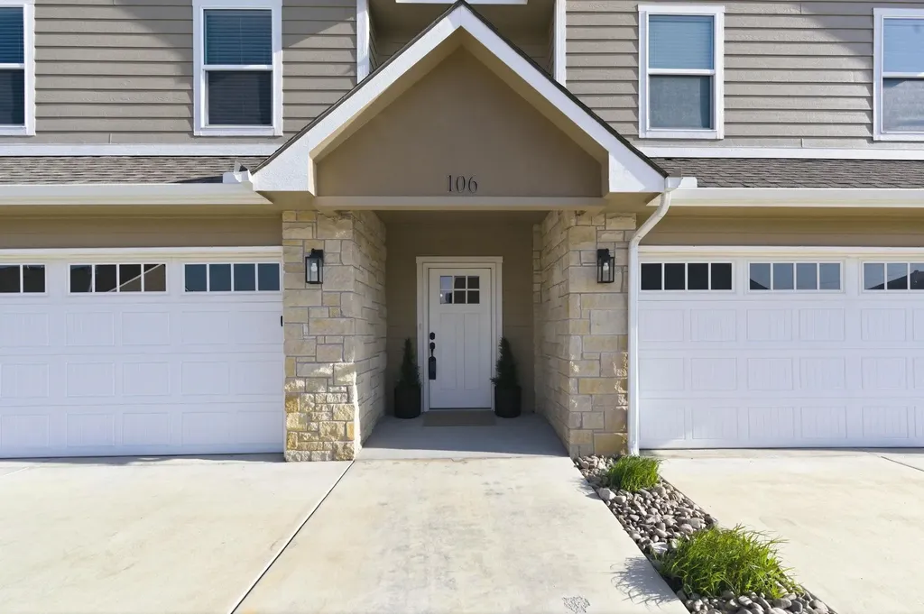 331 N 127th Street E Wichita KS 67206