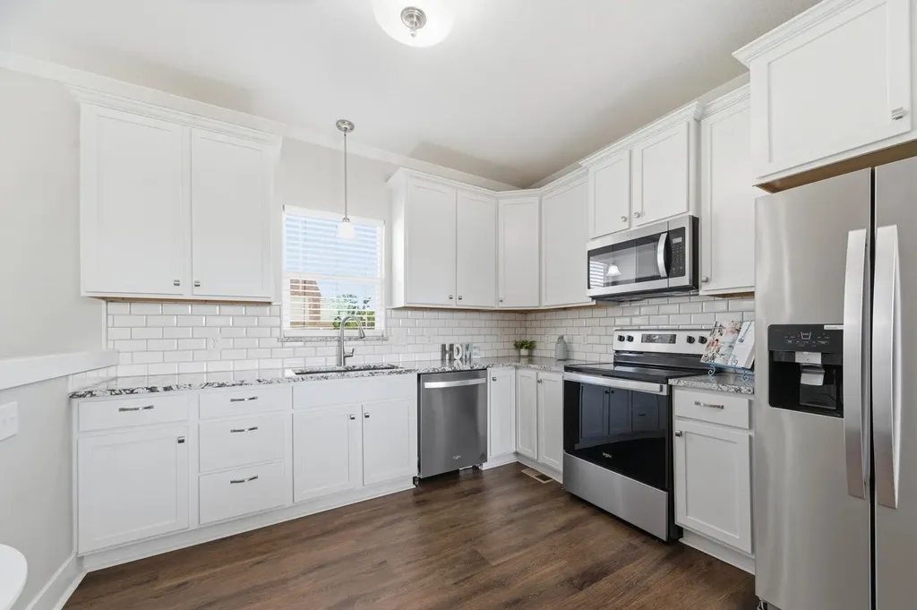 331 N 127th Street E Wichita KS 67206