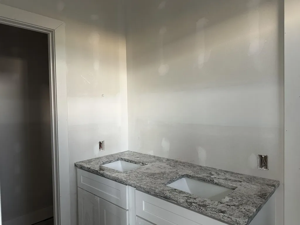 4304 N Sunny Court Wichita KS 67205