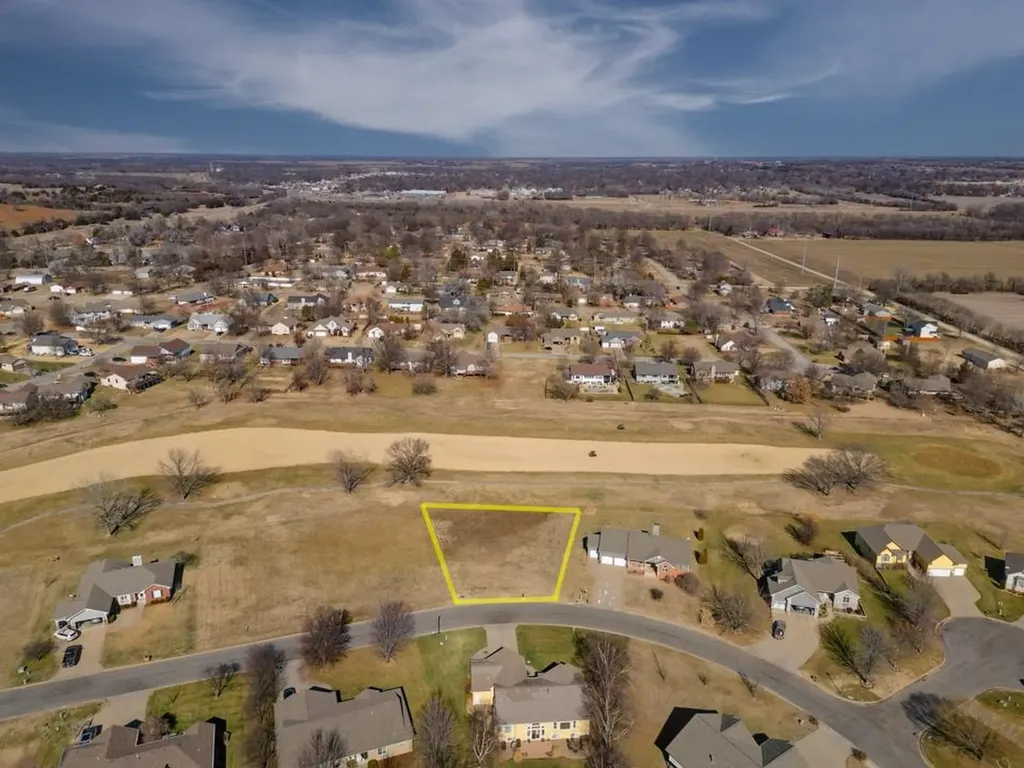 624 Quail Nest Road Winfield KS 67156