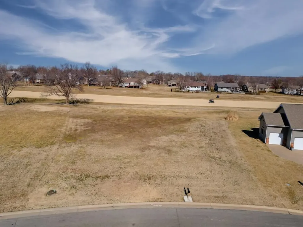 624 Quail Nest Road Winfield KS 67156