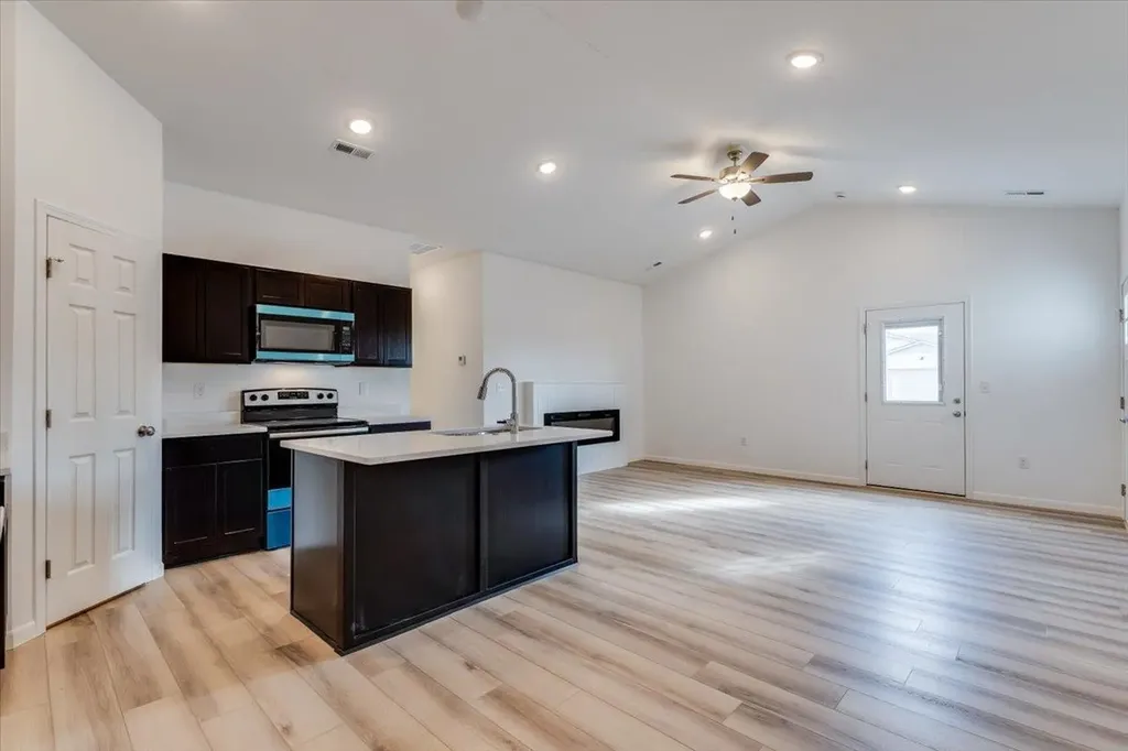 2401 S Wheatland Court Wichita KS 67235