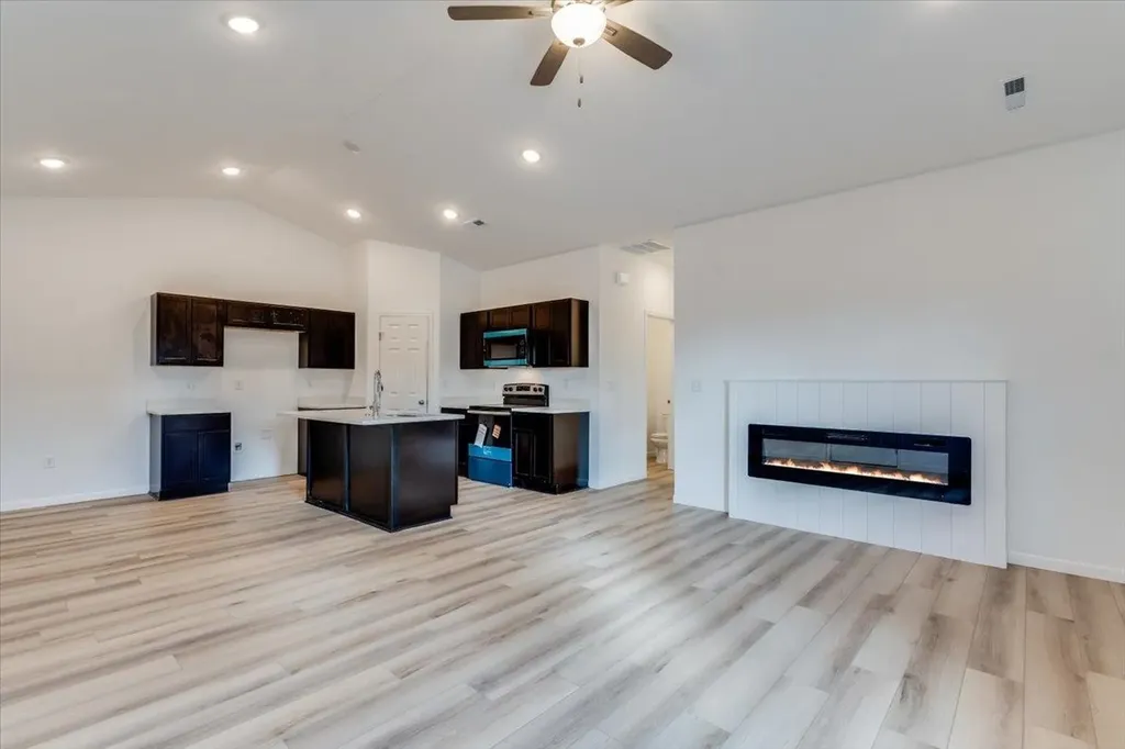 2401 S Wheatland Court Wichita KS 67235