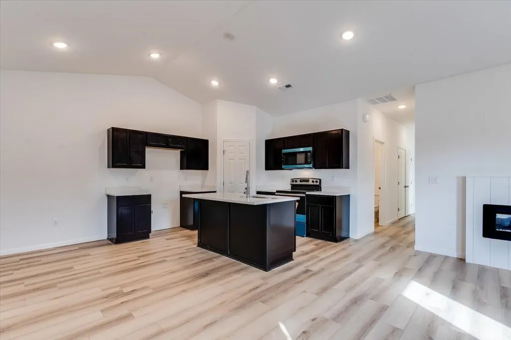 2401 S Wheatland Court Wichita KS 67235