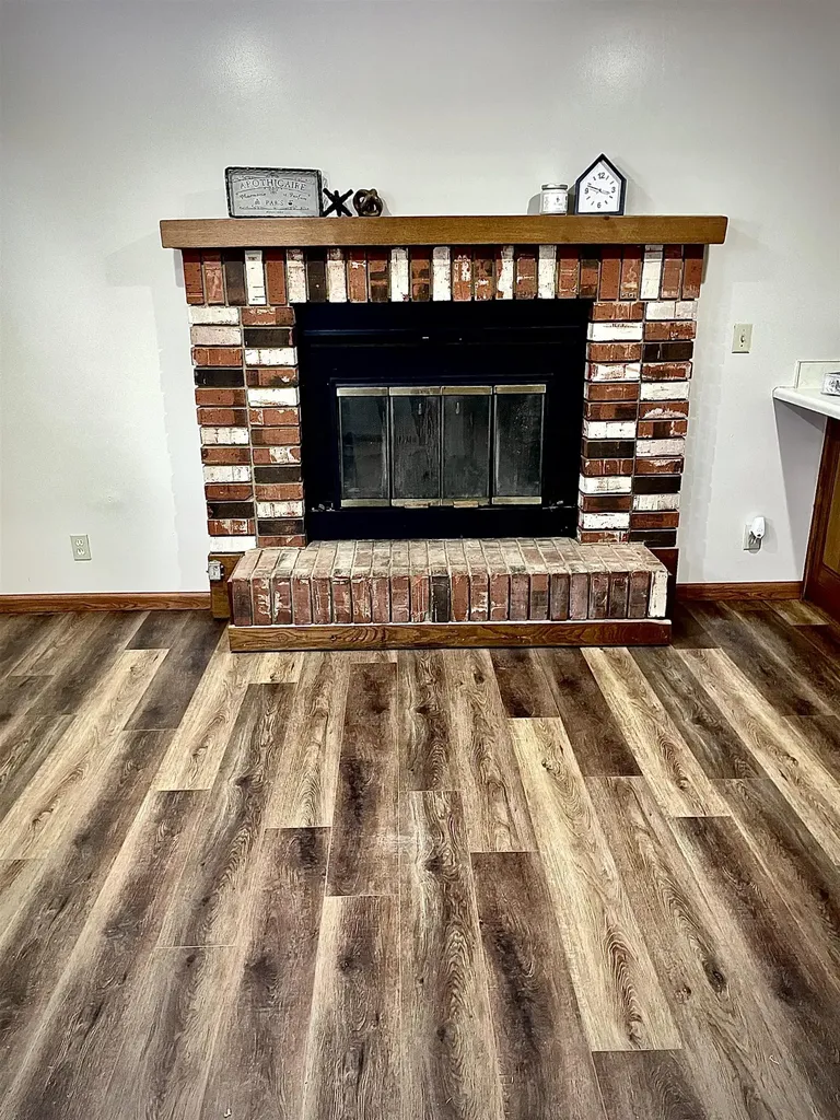 1811 Andrews Winfield KS 67156