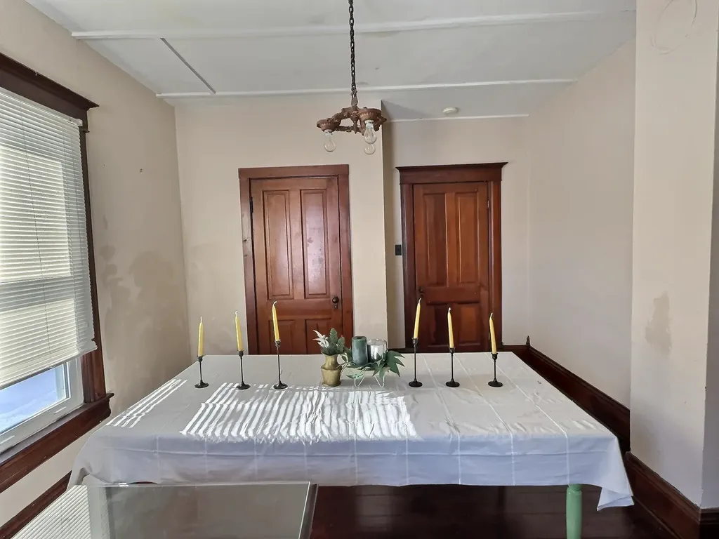 211 Allison Street Newton KS 67114