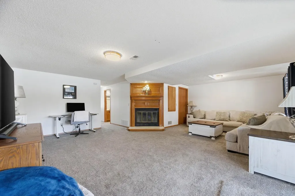 10407 E Countryside Circle Wichita KS 67207